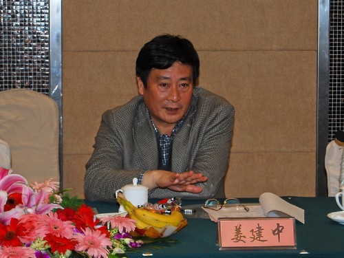 最后,姜建中书记指出,虽然研究院在2011年度工作取得了一些成绩,但